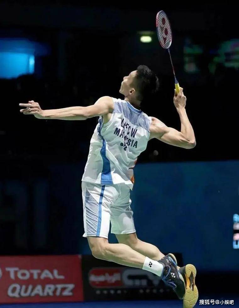 韩国羽毛球队完胜法国羽毛球队，李宗伟三分雨点燃全场