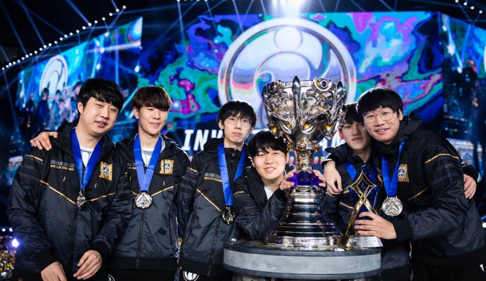 爱游戏娱乐-S赛赛事精彩瞬间盘点，年度回顾震撼登场的简单介绍