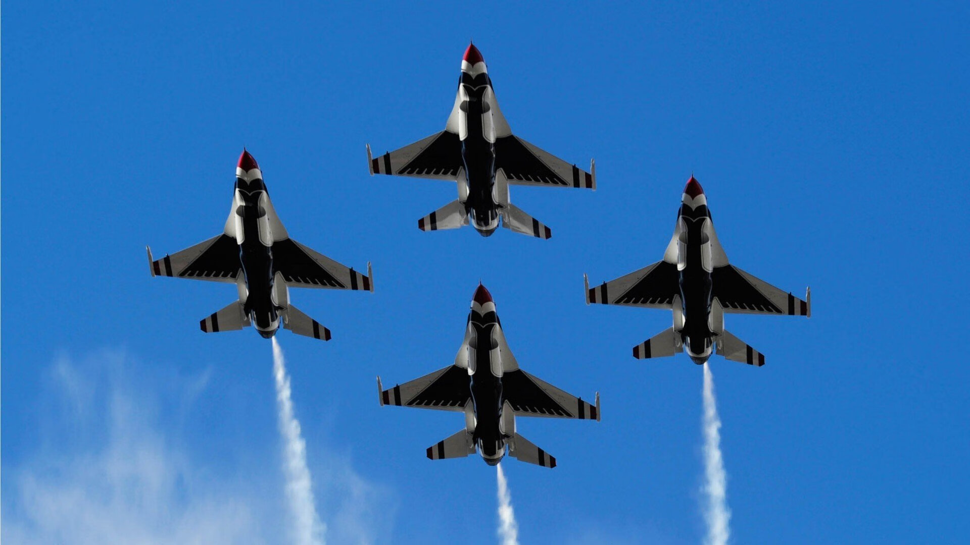 爱游戏tv-一骑绝尘！拉文高光如刀锋出鞘，独行侠主场狂胜魔术锁定战术教科书